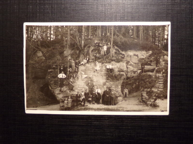 №294. Экскурсия в Сигулде. Латвия. 1930-тые года.