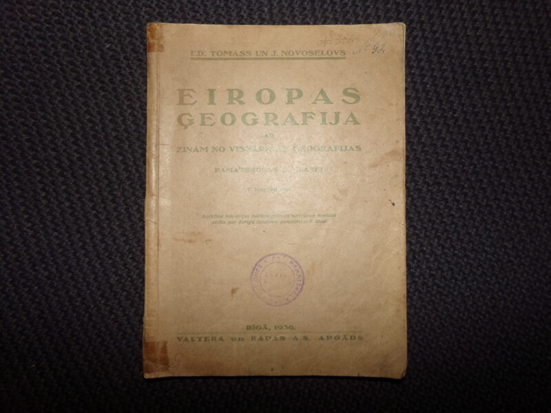 №231. География Европы. Учебник для 5 класса. Рига. 1936 год. На латышском языке. 163 страницы.