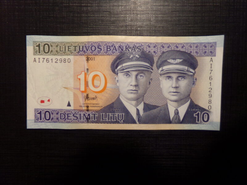№32. 10 лит. Литва. 2001 год.