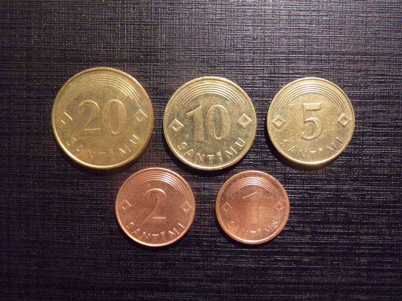 №127. 1. 2. 5. 10. 20 сантимов. 1992-2007 года. Латвия.