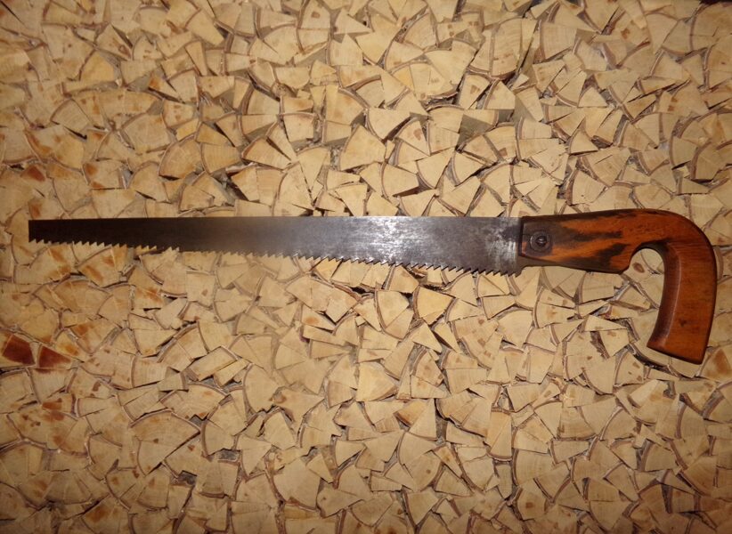 №100. Пила-ножовка.