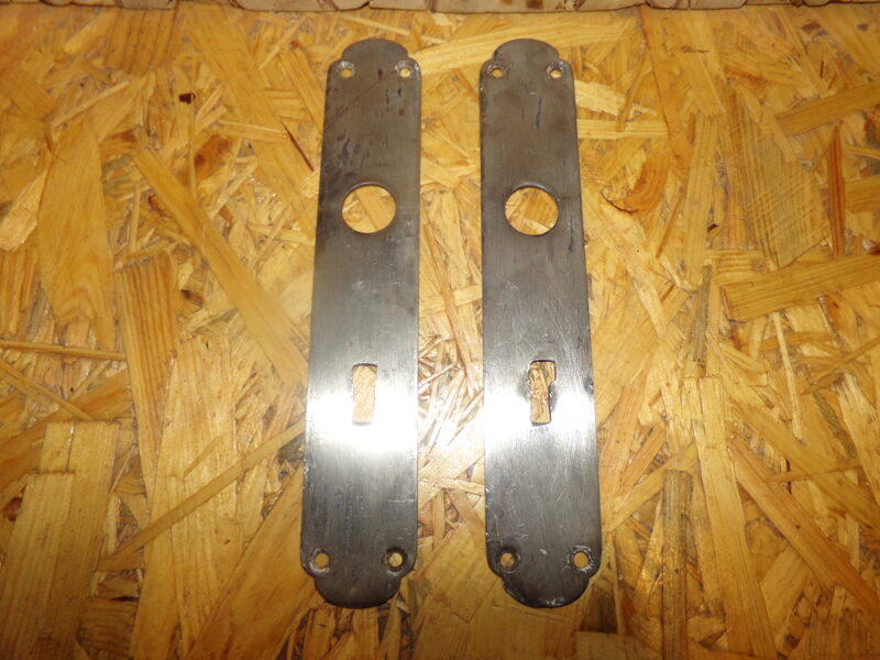 №40. Две железные накладки для дверного замка. Начало 20 века.