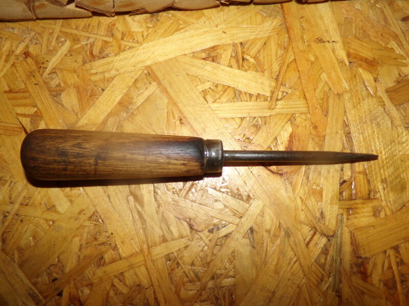№94. Отвертка с деревянной ручкой. СССР. Середина 20 века.