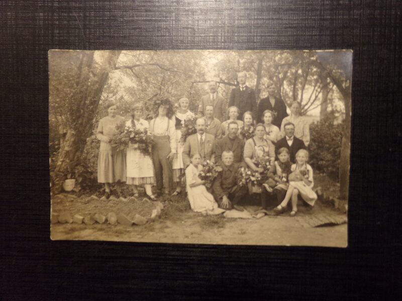 №160. Латвия. Начало 20 века. Групповой портрет.