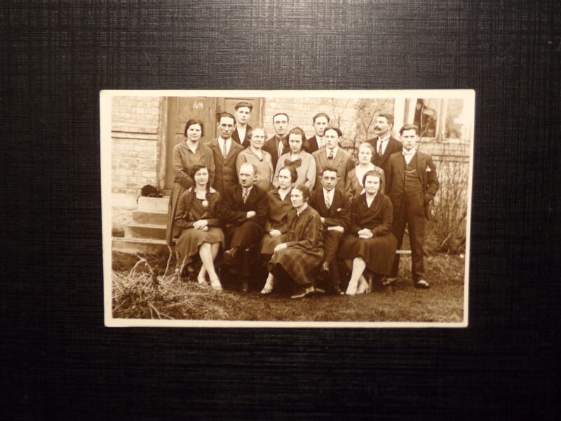 №257. Латвия. 1930 год. Труппа актеров театра.