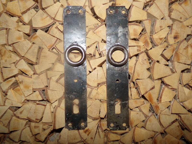 №32. Накладки для дверного замка. Матерал-железо. Латвия. 1920-тые года.