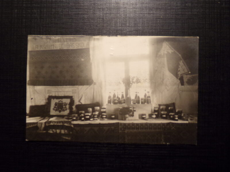 №181. Выставка. Поселок Саука (?). Сельскохозяйственная школа. Латвия. 1930-тые года.